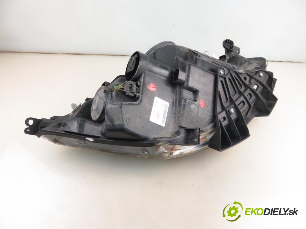 CITROEN C4 Picasso I (UD_) MINIVAN 2010 80,00 1.6 HDi 16V 109 - 9HZ 1560,00 Svetlo LP 