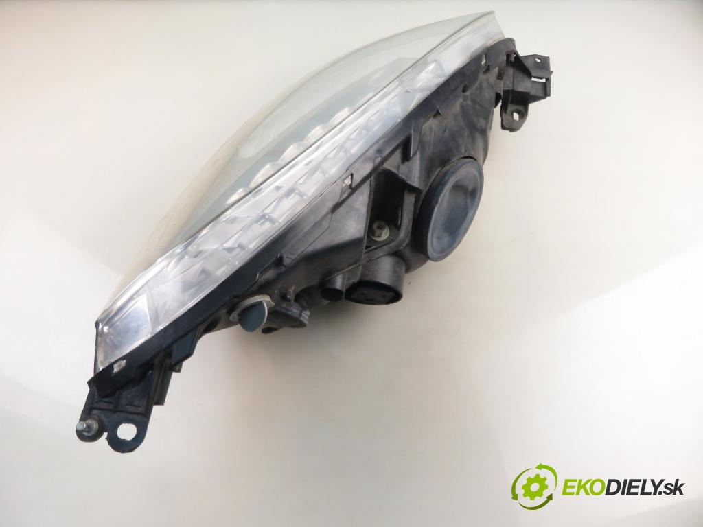 CITROEN C4 Picasso I (UD_) MINIVAN 2010 80,00 1.6 HDi 16V 109 - 9HZ 1560,00 Svetlo LP