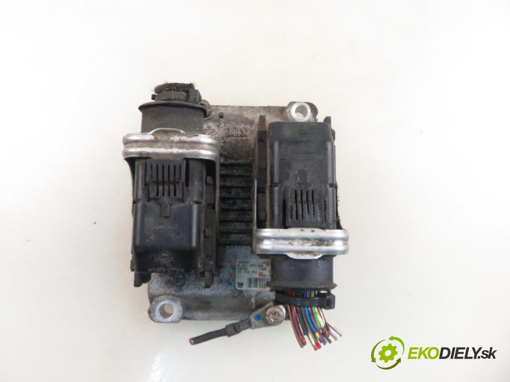 OPEL CORSA C (X01) HB 2004 55,00 1.2 16V 75 - Z 12 XE 1199,00 Riadiaca jednotka Motor 55350552 ; 0261207962