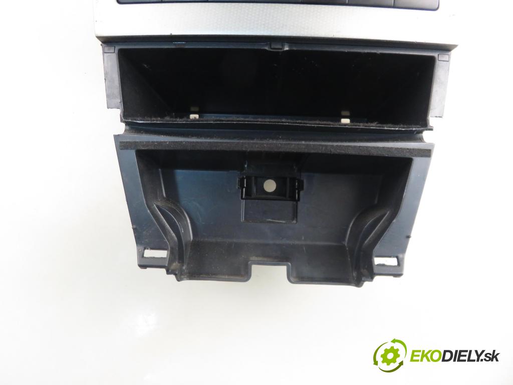 TOYOTA COROLLA (_E12_) HB 2003 81,00 1.6 VVT-i (ZZE121_) - 3ZZ-FE 1598,00 Panel kúrenia KLIMATIZACE: 5593013070 ; 8865013050
