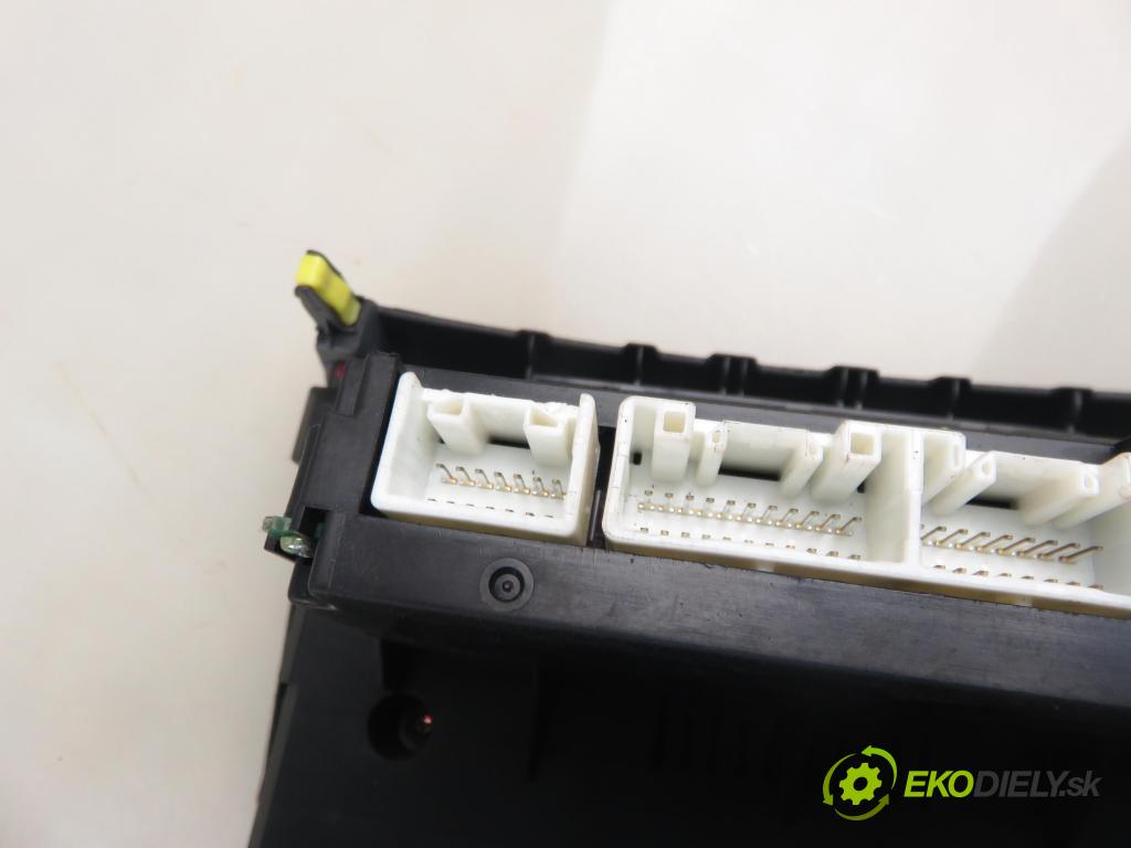TOYOTA COROLLA (_E12_) HB 2003 81,00 1.6 VVT-i (ZZE121_) - 3ZZ-FE 1598,00 Panel kúrenia KLIMATIZACE: 5593013070 ; 8865013050