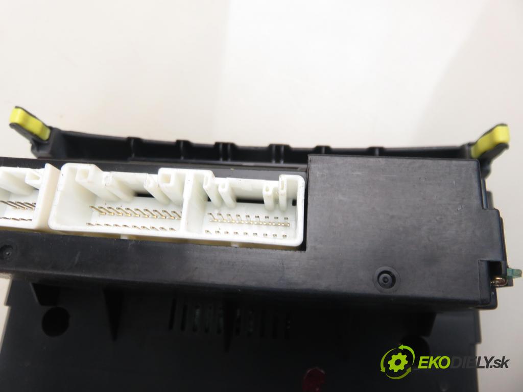 TOYOTA COROLLA (_E12_) HB 2003 81,00 1.6 VVT-i (ZZE121_) - 3ZZ-FE 1598,00 Panel kúrenia KLIMATIZACE: 5593013070 ; 8865013050
