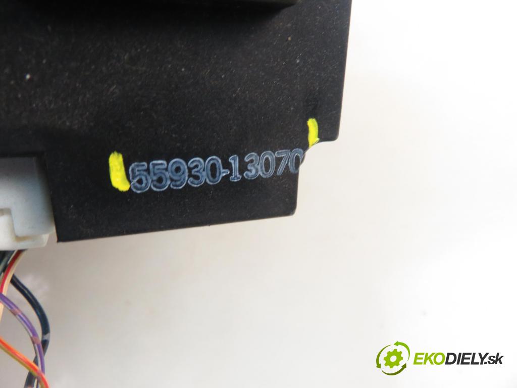 TOYOTA COROLLA (_E12_) HB 2003 81,00 1.6 VVT-i (ZZE121_) - 3ZZ-FE 1598,00 Panel kúrenia KLIMATIZACE: 5593013070 ; 8865013050