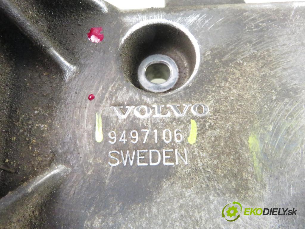 VOLVO S60 I (384) SEDAN 2001 103,00 2.4 140 - B 5244 S2 2435,00 uchycení alternátora 9497106