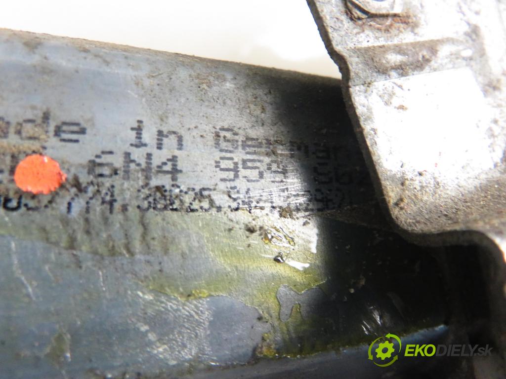 PEUGEOT 107 (PM_, PN_) HB 2006 50,00 1.0 68 - CFA (1KR) 998,00 RADIO 861200H010