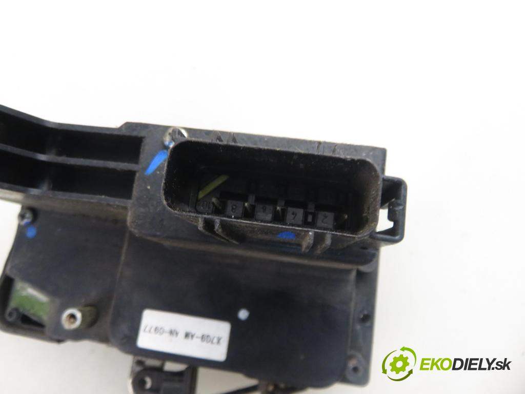 FORD FIESTA V (JH_, JD_) HB 2000 51,00 1.3 - A9JA 1299,00 zámok