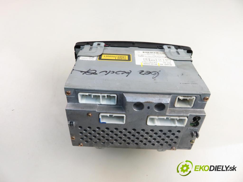 TOYOTA COROLLA (_E12_) HB 2003 81,00 1.6 VVT-i (ZZE121_) - 3ZZ-FE 1598,00 RADIO CD 8612002260