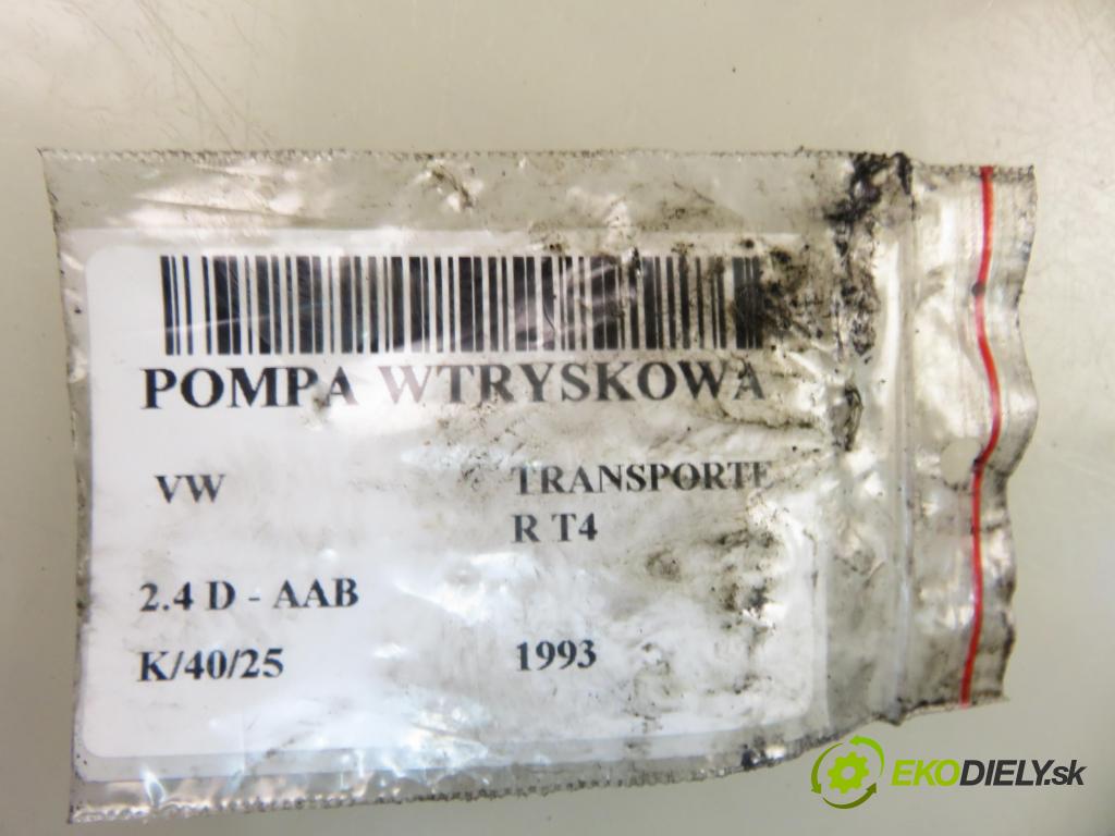 VW TRANSPORTER IV Autobus (70XB, 70XC, 7DB, 7DW, 7DK) BUS 1993 57,00 2.4 D 78 2370,00 Pumpa vstrekovacia 074130107E ; 0460485003 (Vstrekovacie čerpadlo)
