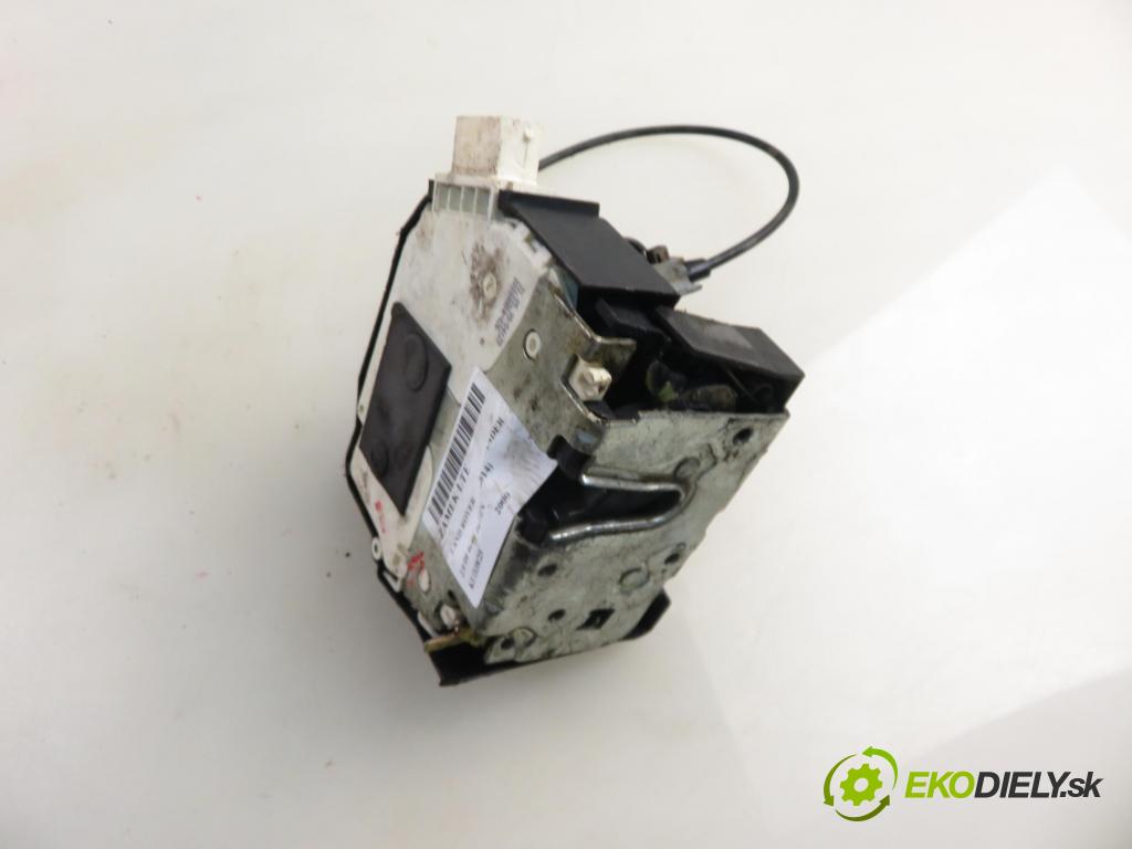 LAND ROVER FREELANDER (L314) SUV 2000 72,00 2.0 DI 4x4 - 20 T2N 1994,00 zámok