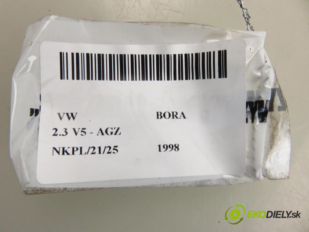 VW BORA (1J2) SEDAN 1998 110,00 2.3 V5 - AGZ 2324,00 ostrekovač ostrekovača svetla 1J59551110