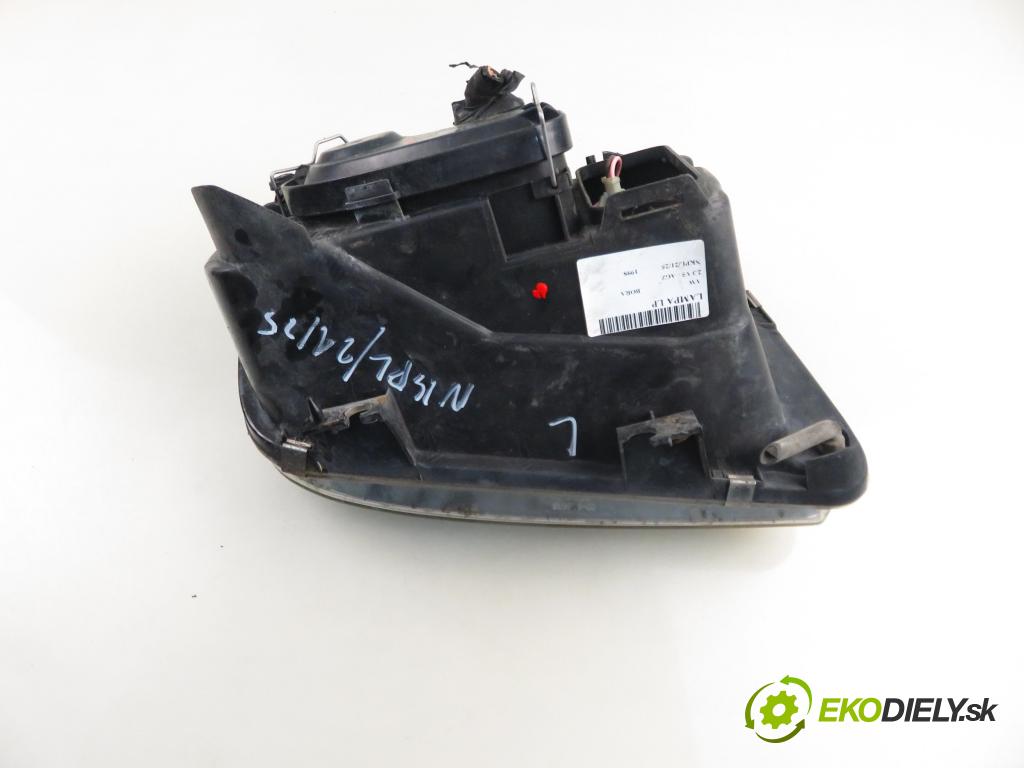 VW BORA (1J2) SEDAN 1998 110,00 2.3 V5 - AGZ 2324,00 Svetlo LP