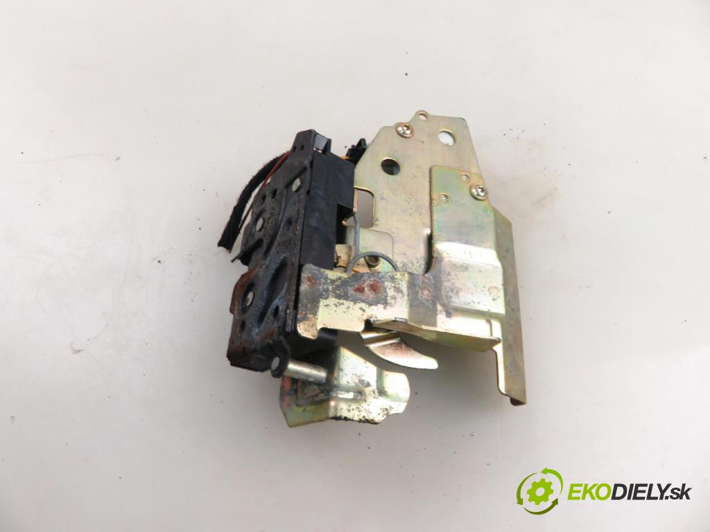 VW SHARAN (7M8, 7M9, 7M6) MINIVAN 2002 85,00 1.9 TDI PD 115 - AUY 1896,00 zámok dverí kufor EL. 7M4827501 ; YM21431C50DG