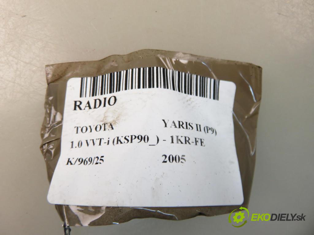 TOYOTA YARIS (_P9_) HB 2005 51,00 1.0 VVT-i (KSP90_) - 1KR-FE 998,00 RADIO CD 8612052480