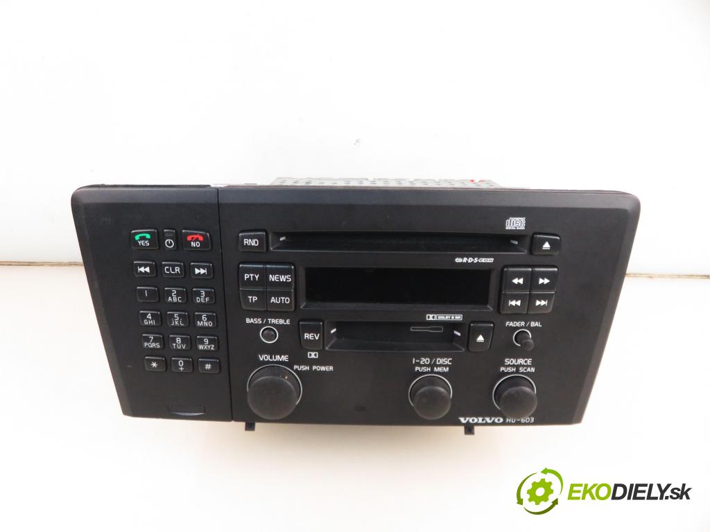 VOLVO V70 II SW (285) KOMBI 2004 154,00 2.5 T AWD 209 - B 5254 T2 2521,00 RADIO CD 30657637 ; 30657804