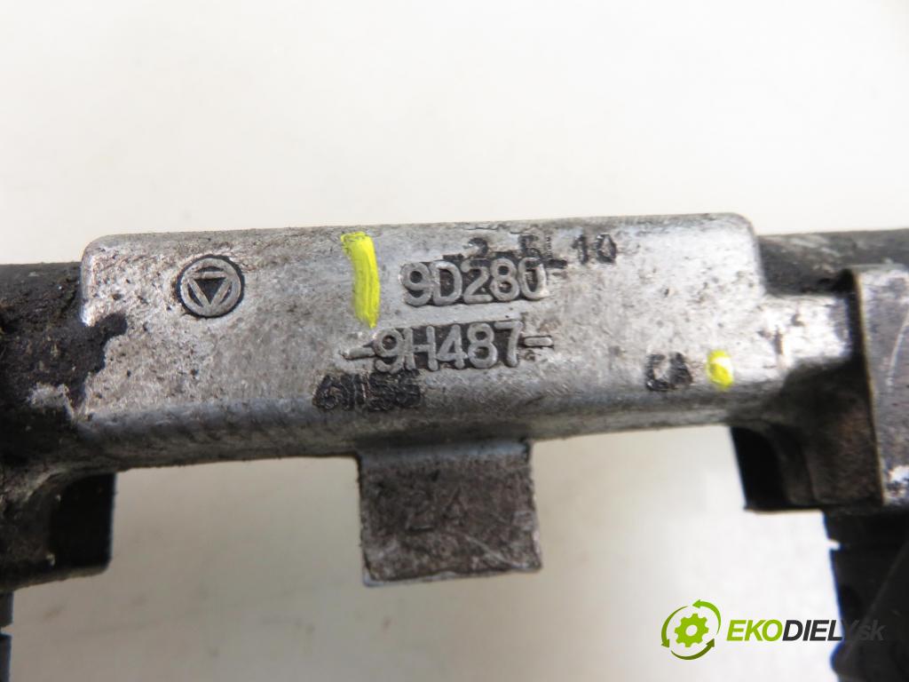 FORD FOCUS II (DA_, HCP) HB 2005 74,00 1.6 - SHDC 1596,00 Lišta vstrekovacia 98MFBB ; 9D2809H487CA (Vstrekovacia lišta)