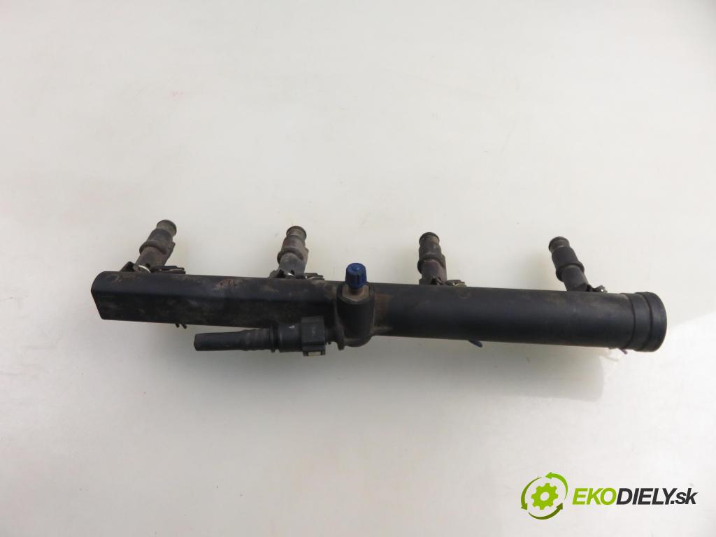 PEUGEOT 206 CC (2D) CABRIO 2005 100,00 2.0 S16 - RFN (EW10J4) 1997,00 Lišta vstrekovacia 01F003A ; 9628084680 (Vstrekovacia lišta)