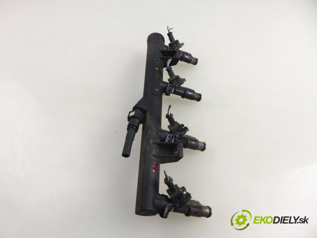 PEUGEOT 206 CC (2D) CABRIO 2005 100,00 2.0 S16 - RFN (EW10J4) 1997,00 Lišta vstrekovacia 01F003A ; 9628084680 (Vstrekovacia lišta)