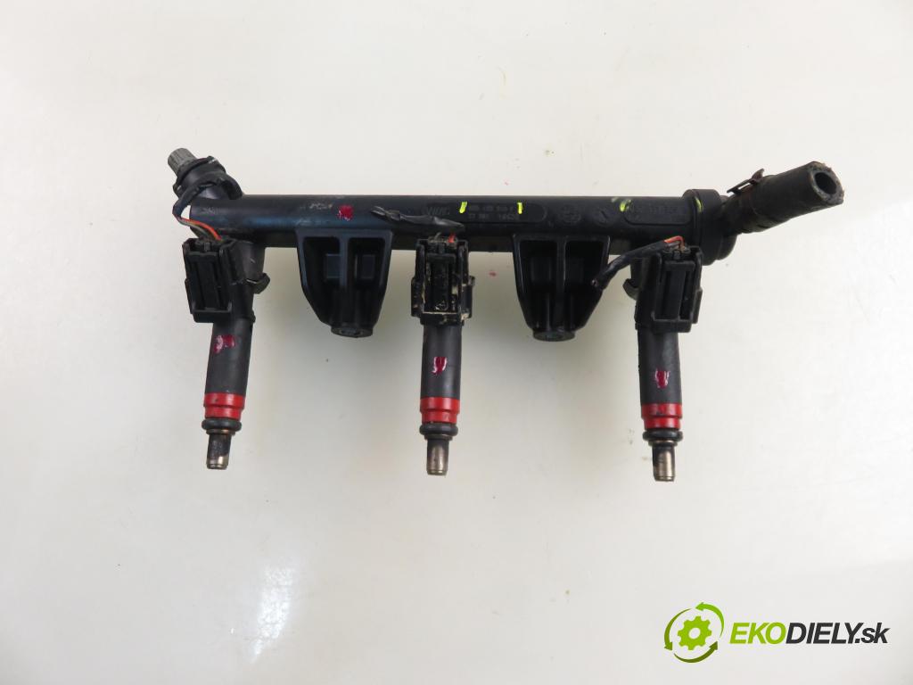 VW POLO (9N_) HB 2003 40,00 1.2 - BMD 1198,00 Lišta vstrekovacia 03D906031C ; 03D133329B ; 03D133319F (Vstrekovacia lišta)