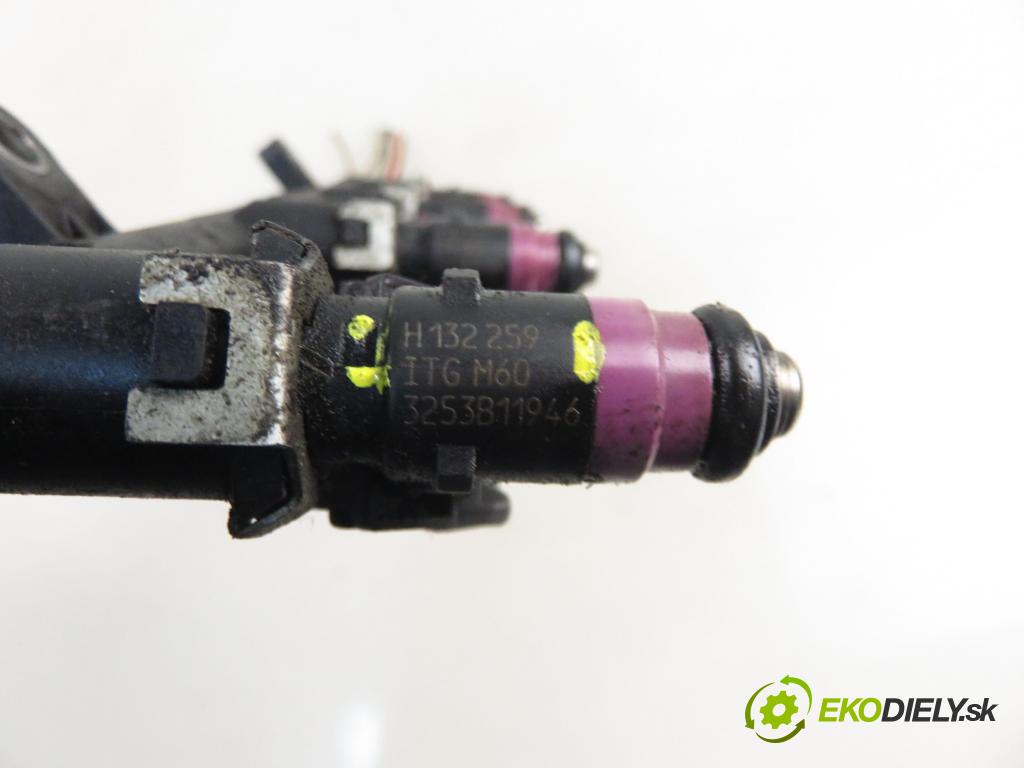 RENAULT MEGANE II sedan (LM0/1_) SEDAN 2004 0,00 1.6 - K4M 760 1598,00 Lišta vstrekovacia 8200135504 ; H132259 ; ITGM60 (Vstrekovacia lišta)