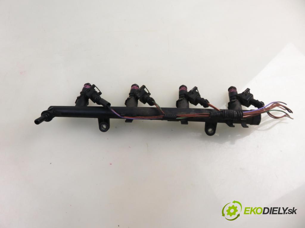 RENAULT MEGANE II sedan (LM0/1_) SEDAN 2004 0,00 1.6 - K4M 760 1598,00 Lišta vstrekovacia 8200135504 ; H132259 ; ITGM60 (Vstrekovacia lišta)