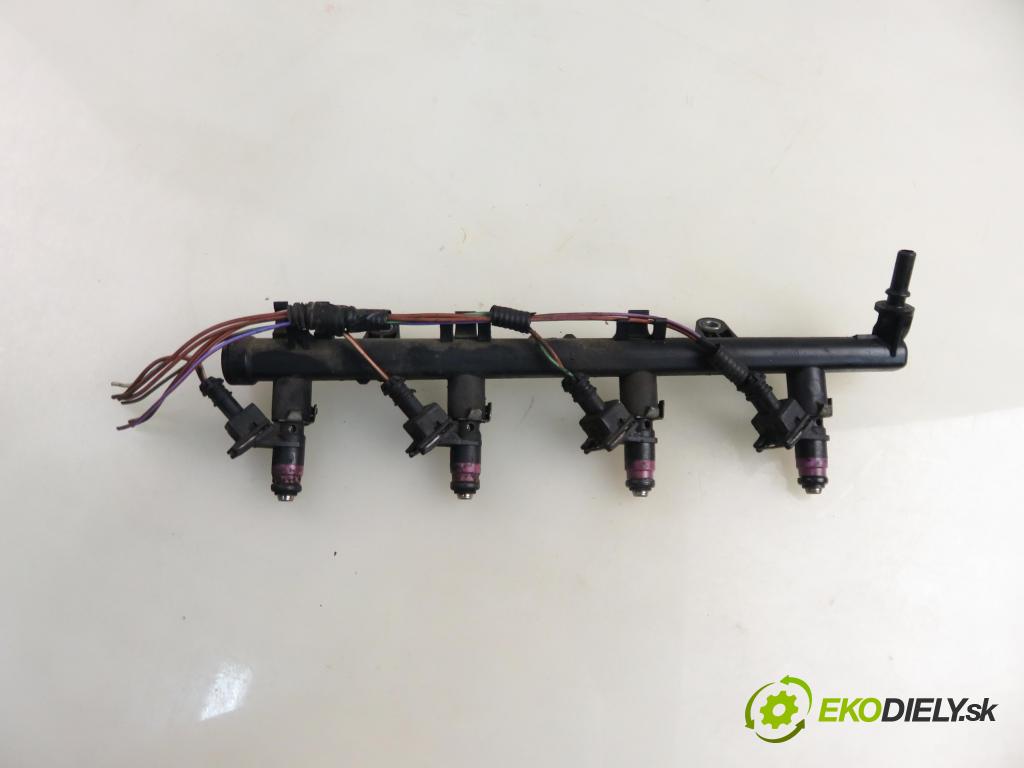 RENAULT MEGANE II sedan (LM0/1_) SEDAN 2004 0,00 1.6 - K4M 760 1598,00 Lišta vstrekovacia 8200135504 ; H132259 ; ITGM60 (Vstrekovacia lišta)