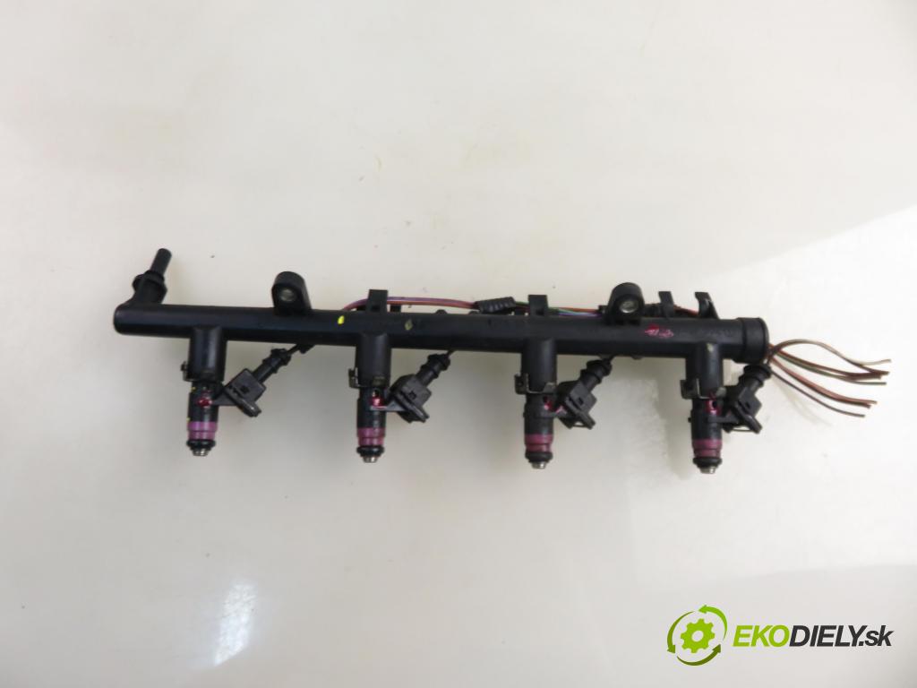 RENAULT MEGANE II sedan (LM0/1_) SEDAN 2004 0,00 1.6 - K4M 760 1598,00 Lišta vstrekovacia 8200135504 ; H132259 ; ITGM60 (Vstrekovacia lišta)