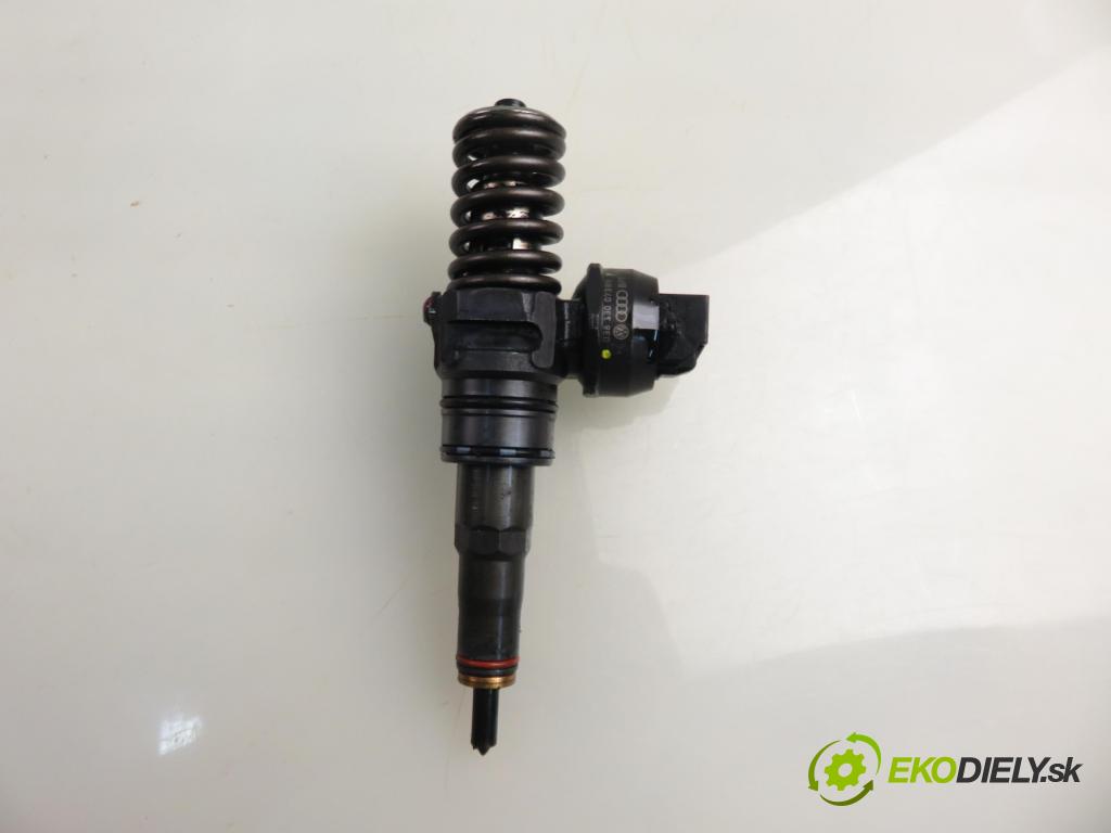 VW PASSAT B6 Variant (3C5) KOMBI 2008 77,00 1.9 TDI - BLS 1896,00 Vstrekovač 038130073BN ; 0414720313 (Vstrekovač paliva)