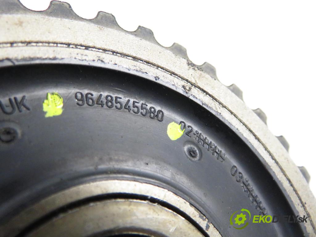 PEUGEOT 206 liftback (2A/C) HB 2004 65,00 1.4 16V - KFU (ET3J4) 1360,00 Koleso vačky Vačkový hriadeľ: 9648545580