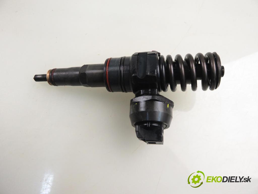 AUDI A3 (8L1) HB 2002 96,00 1.9 TDI quattro - ASZ 1896,00 Vstrekovač 038130073AL ; 0414720039 (Vstrekovač paliva)