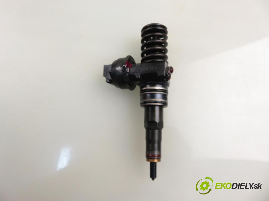 SKODA OCTAVIA II (1Z3) LIFTBACK 2005 77,00 1.9 TDI - BKC 1896,00 Vstrekovač 038130073AG (Vstrekovač paliva)