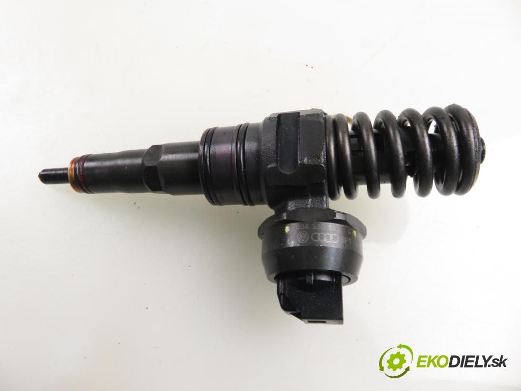 SKODA OCTAVIA II (1Z3) LIFTBACK 2005 77,00 1.9 TDI - BKC 1896,00 Vstrekovač 038130073AG ; 0414720215 (Vstrekovač paliva)