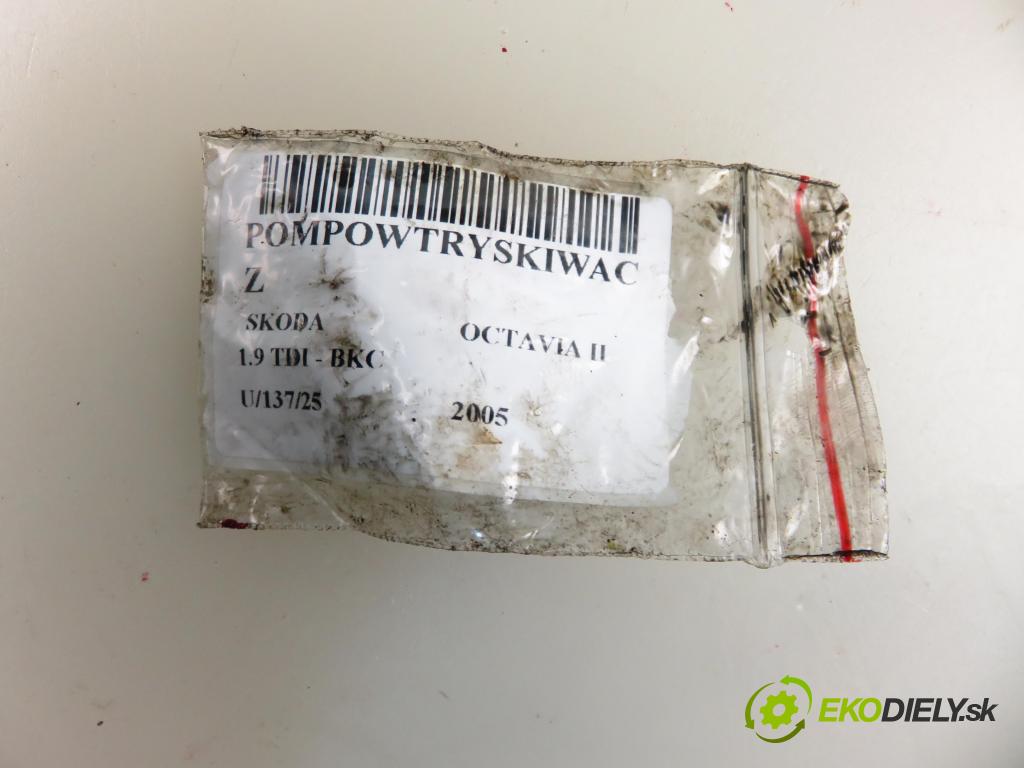 SKODA OCTAVIA II (1Z3) LIFTBACK 2005 77,00 1.9 TDI - BKC 1896,00 Vstrekovač 038130073AG ; 0414720215 (Vstrekovač paliva)