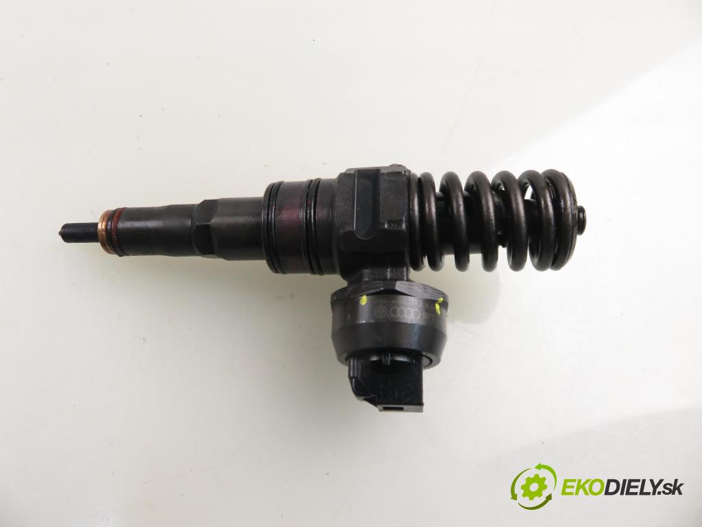 SKODA OCTAVIA II (1Z3) LIFTBACK 2005 77,00 1.9 TDI - BKC 1896,00 Vstrekovač 038130073AG ; 0414720215 (Vstrekovač paliva)