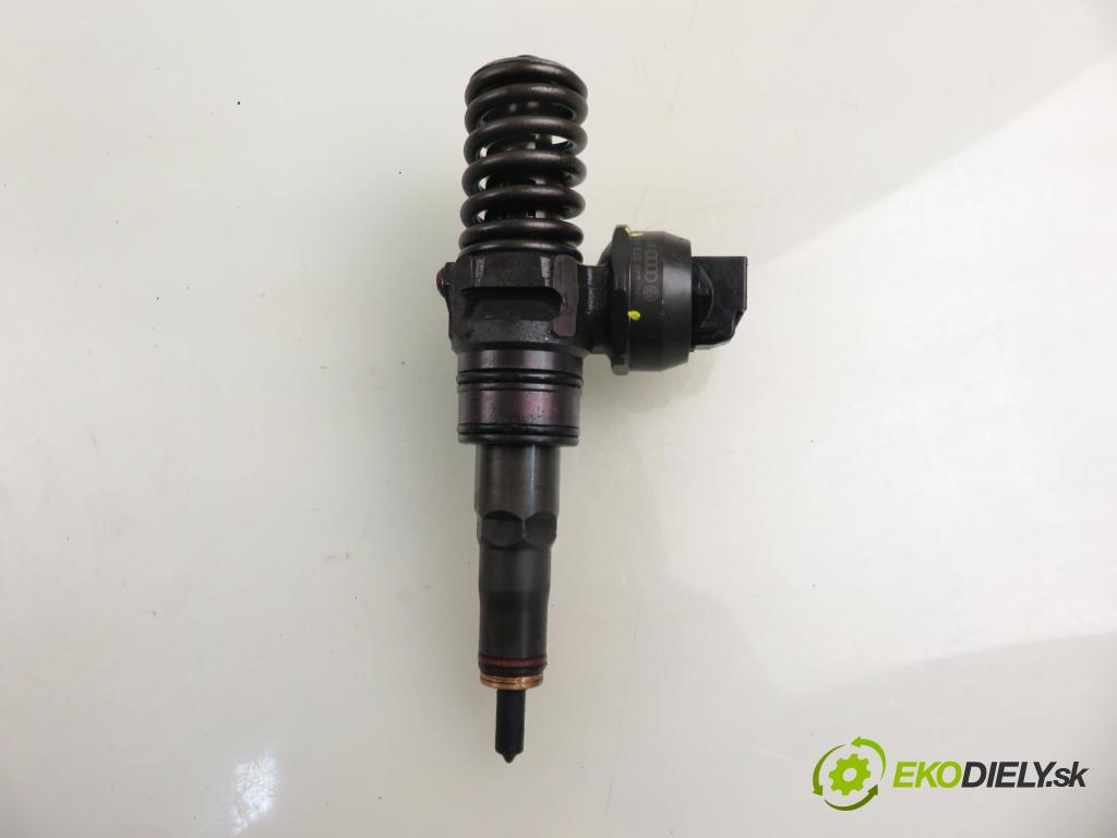 SKODA OCTAVIA II (1Z3) LIFTBACK 2005 77,00 1.9 TDI - BKC 1896,00 Vstrekovač 038130073AG ; 0414720215 (Vstrekovač paliva)