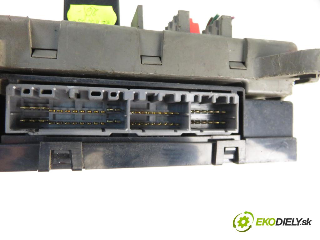 LAND ROVER FREELANDER (L314) SUV 2000 72,00 2.0 DI 4x4 - 20 T2N 1994,00 MODUL BSI 502010565A ; YWC106390