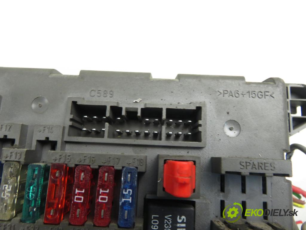 LAND ROVER FREELANDER (L314) SUV 2000 72,00 2.0 DI 4x4 - 20 T2N 1994,00 MODUL BSI 502010565A ; YWC106390