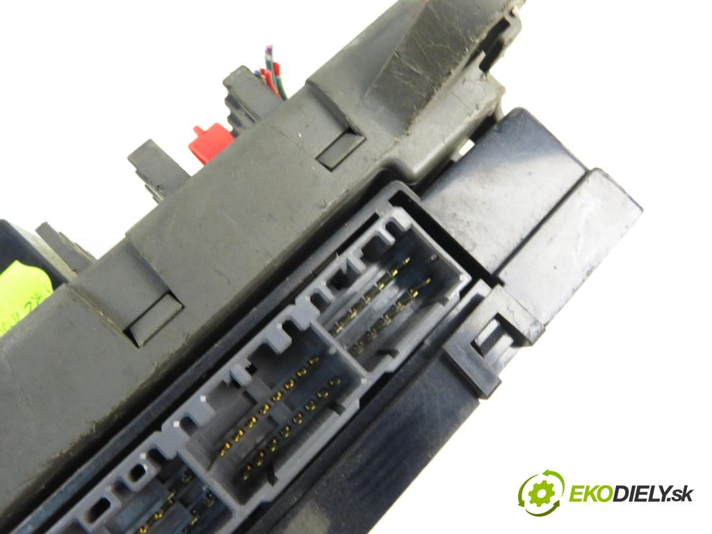 LAND ROVER FREELANDER (L314) SUV 2000 72,00 2.0 DI 4x4 - 20 T2N 1994,00 MODUL BSI 502010565A ; YWC106390