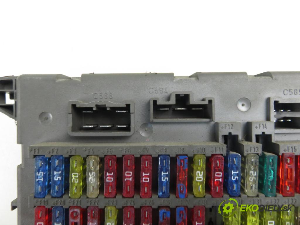 LAND ROVER FREELANDER (L314) SUV 2000 72,00 2.0 DI 4x4 - 20 T2N 1994,00 MODUL BSI 502010565A ; YWC106390