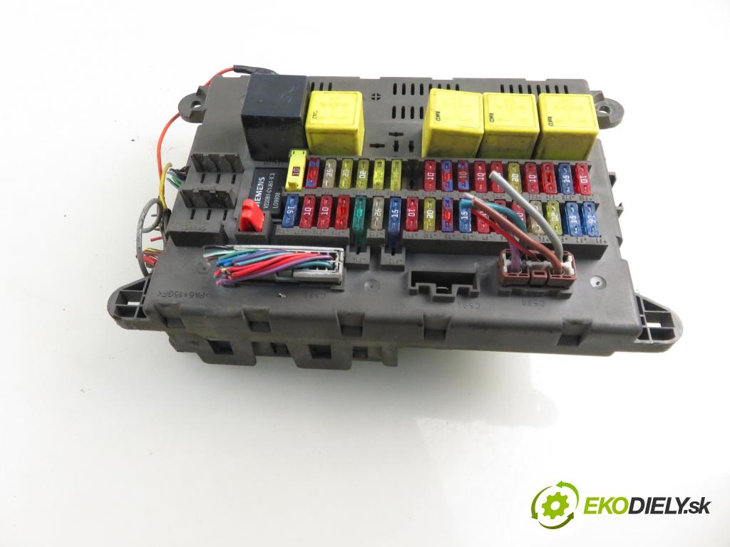 LAND ROVER FREELANDER (L314) SUV 2000 72,00 2.0 DI 4x4 - 20 T2N 1994,00 MODUL BSI 502010565A ; YWC106390
