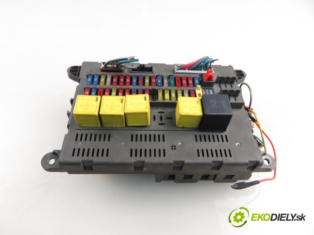 LAND ROVER FREELANDER (L314) SUV 2000 72,00 2.0 DI 4x4 - 20 T2N 1994,00 MODUL BSI 502010565A ; YWC106390