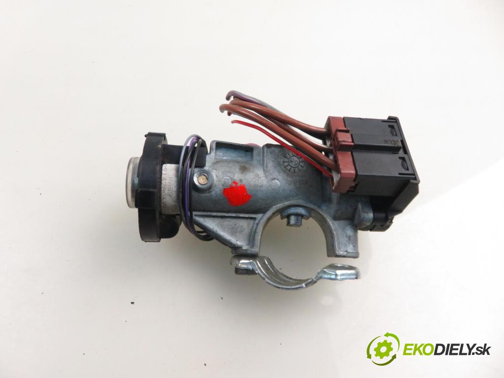 LAND ROVER FREELANDER (L314) SUV 2000 72,00 2.0 DI 4x4 - 20 T2N 1994,00 spinačka 53873175 (Spínacia skrinka)