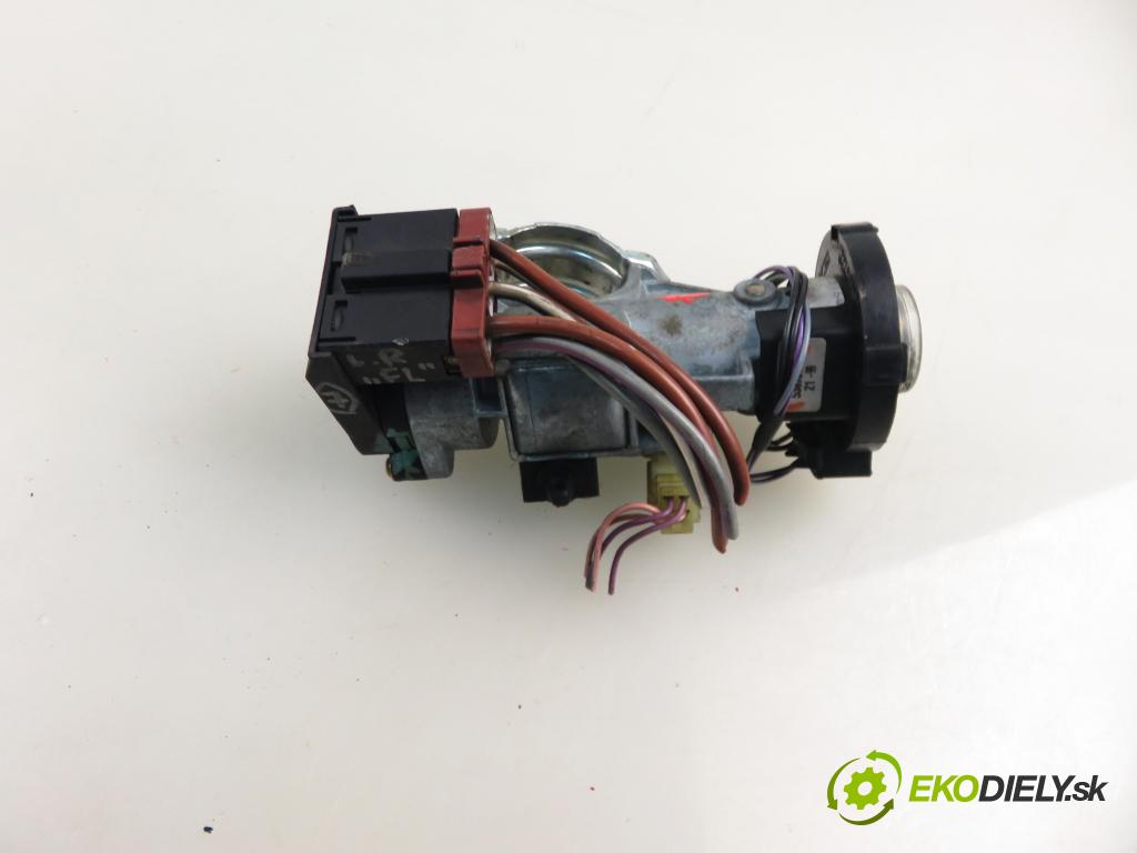 LAND ROVER FREELANDER (L314) SUV 2000 72,00 2.0 DI 4x4 - 20 T2N 1994,00 spinačka 53873175 (Spínacia skrinka)