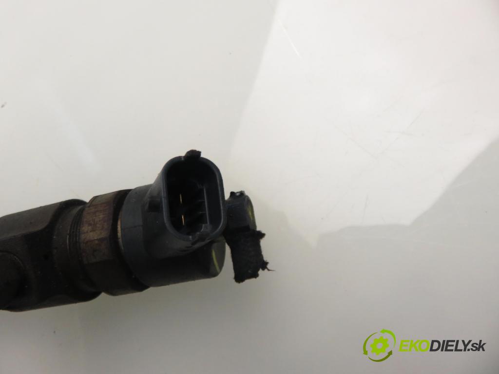 OPEL ZAFIRA B (A05) MINIVAN 2006 74,00 1.9 CDTI 8V 101 - Z 19 DTL 1910,00 vstrekovač 0445110165 (Vstrekovač paliva)