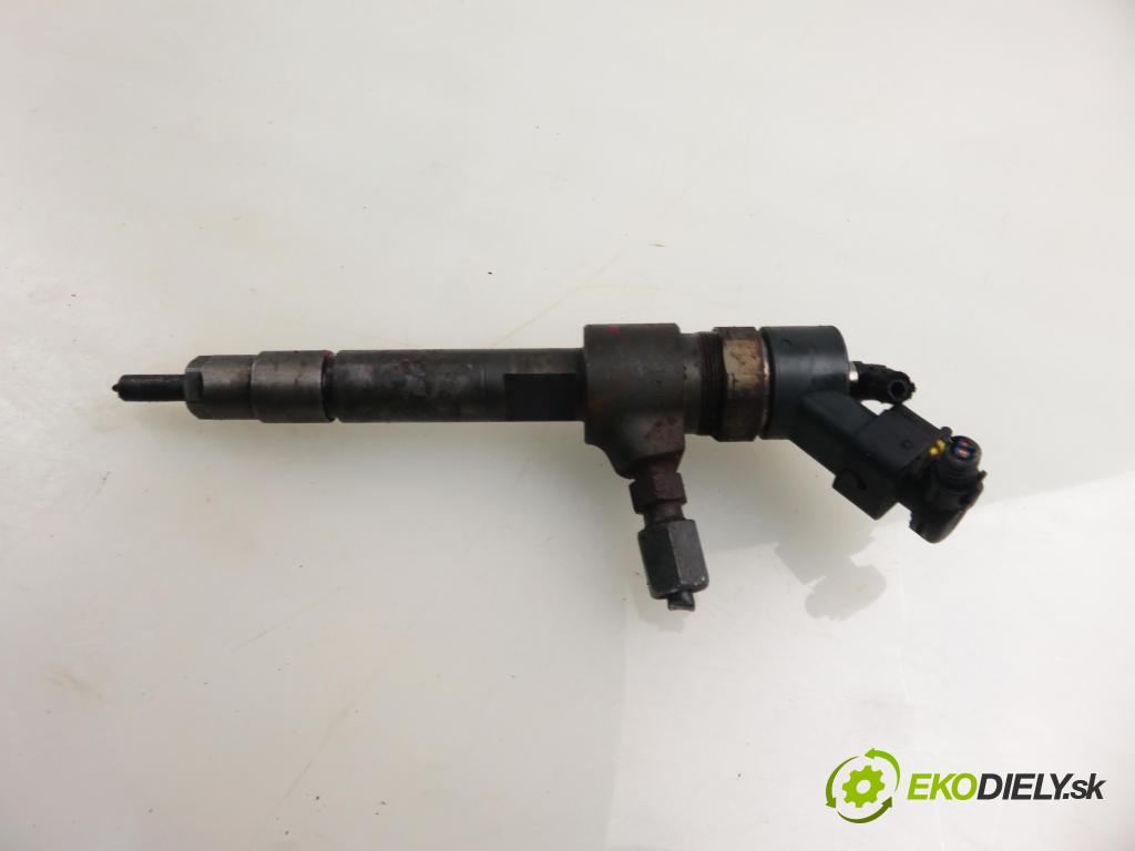 OPEL ZAFIRA B (A05) MINIVAN 2006 74,00 1.9 CDTI 8V 101 - Z 19 DTL 1910,00 vstrekovač 0445110165 (Vstrekovač paliva)