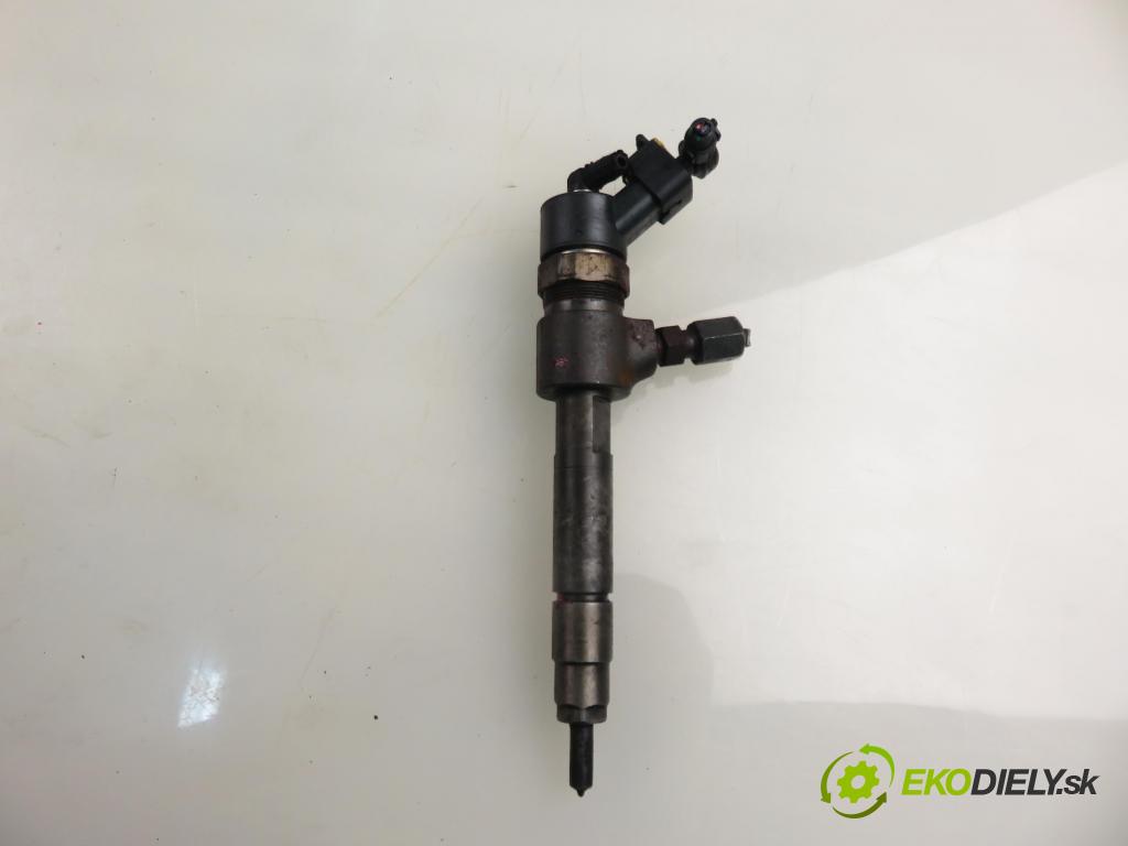 OPEL ZAFIRA B (A05) MINIVAN 2006 74,00 1.9 CDTI 8V 101 - Z 19 DTL 1910,00 vstrekovač 0445110165 (Vstrekovač paliva)