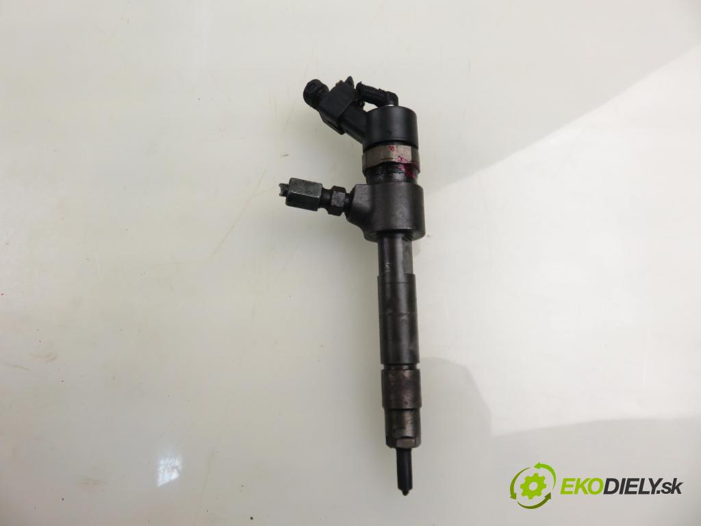 OPEL ZAFIRA B (A05) MINIVAN 2006 74,00 1.9 CDTI 8V 101 - Z 19 DTL 1910,00 vstrekovač 0445110165 (Vstrekovač paliva)