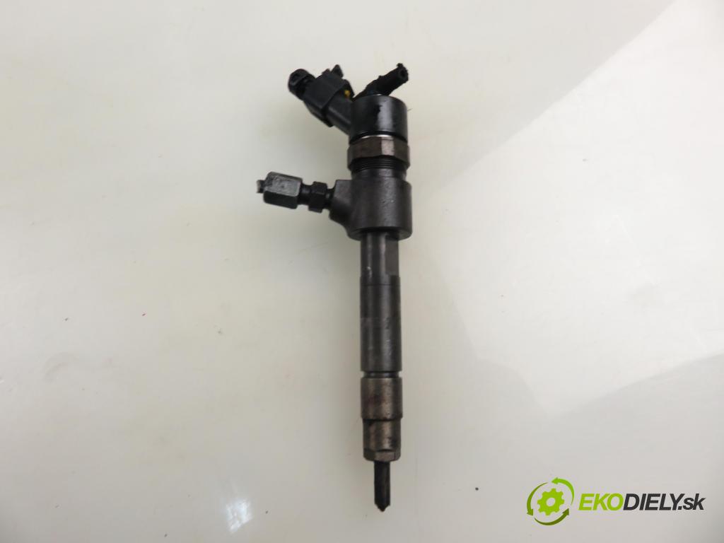 OPEL ZAFIRA B (A05) MINIVAN 2006 74,00 1.9 CDTI 8V 101 - Z 19 DTL 1910,00 vstrekovač 0445110165 (Vstrekovač paliva)