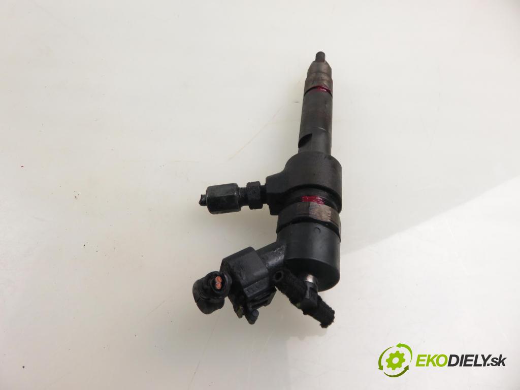 OPEL ZAFIRA B (A05) MINIVAN 2006 74,00 1.9 CDTI 8V 101 - Z 19 DTL 1910,00 vstrekovač 0445110165 (Vstrekovač paliva)