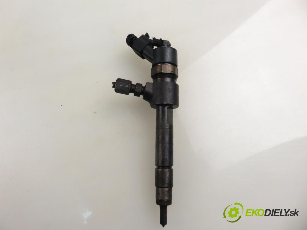 OPEL ZAFIRA B (A05) MINIVAN 2006 74,00 1.9 CDTI 8V 101 - Z 19 DTL 1910,00 vstrekovač 0445110165 (Vstrekovač paliva)