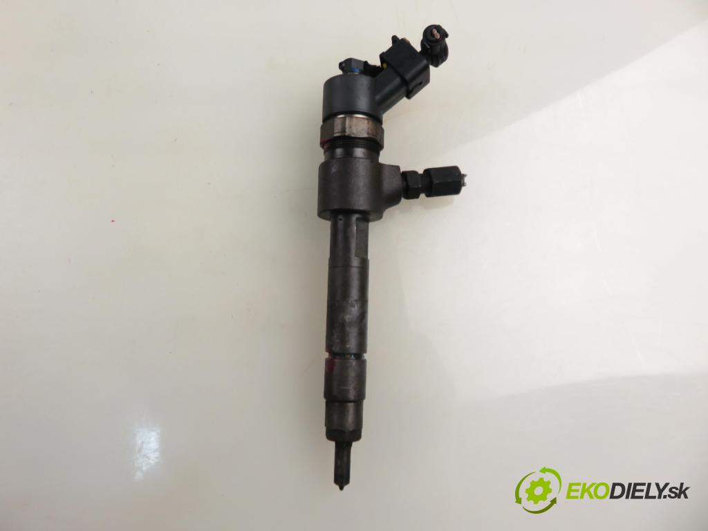 OPEL ZAFIRA B (A05) MINIVAN 2006 74,00 1.9 CDTI 8V 101 - Z 19 DTL 1910,00 vstrekovač 0445110165 (Vstrekovač paliva)